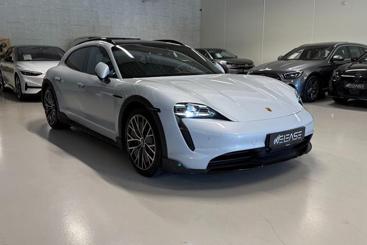 Grå Porsche Taycan fra 2022