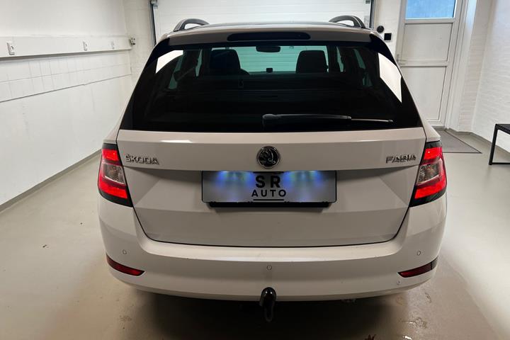 Hvid Skoda Fabia fra 2020