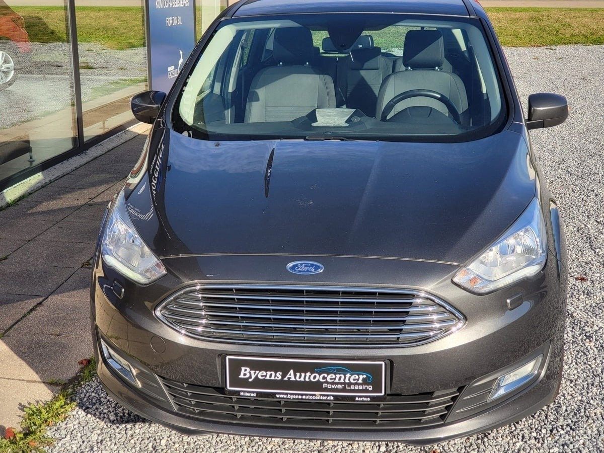 Grå Ford C-MAX fra 2017