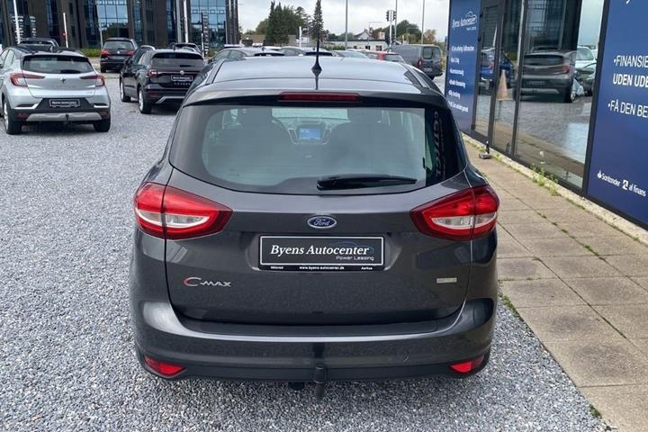 Grå Ford C-MAX fra 2017