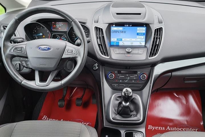 Grå Ford C-MAX fra 2017