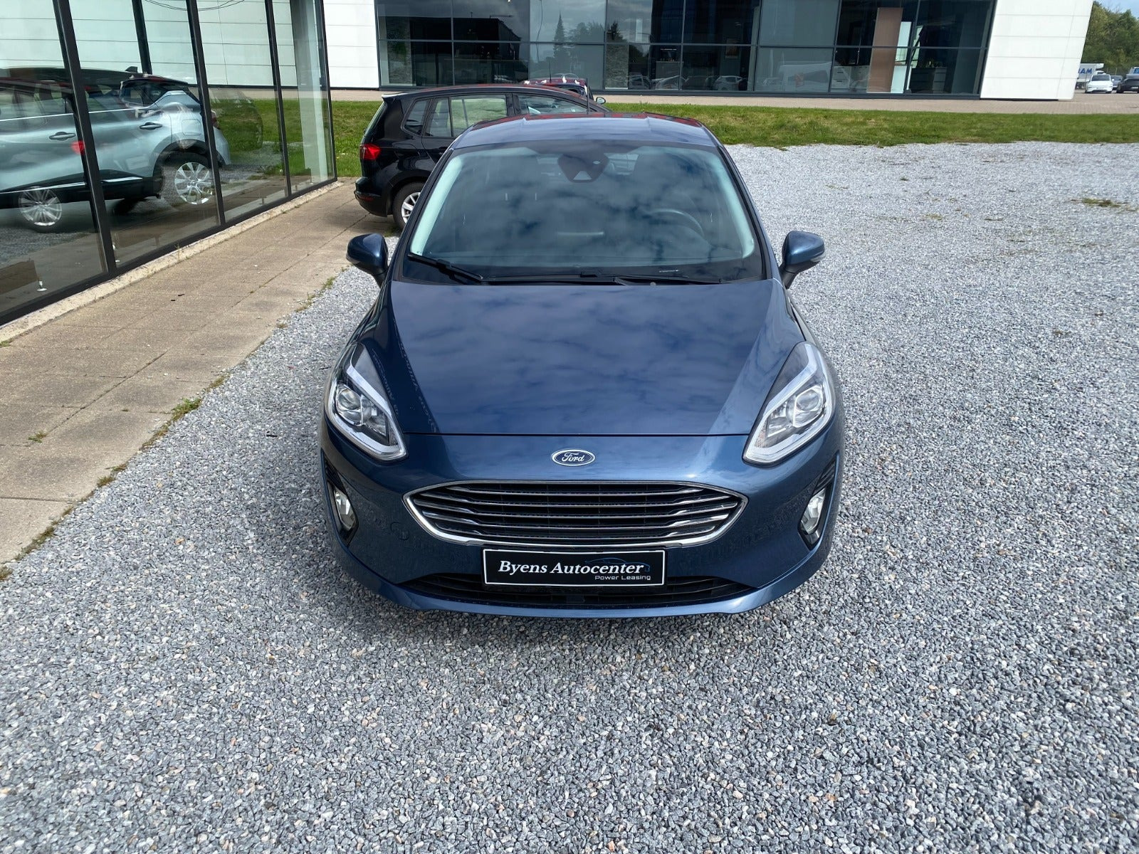 Blå Ford Fiesta fra 2019