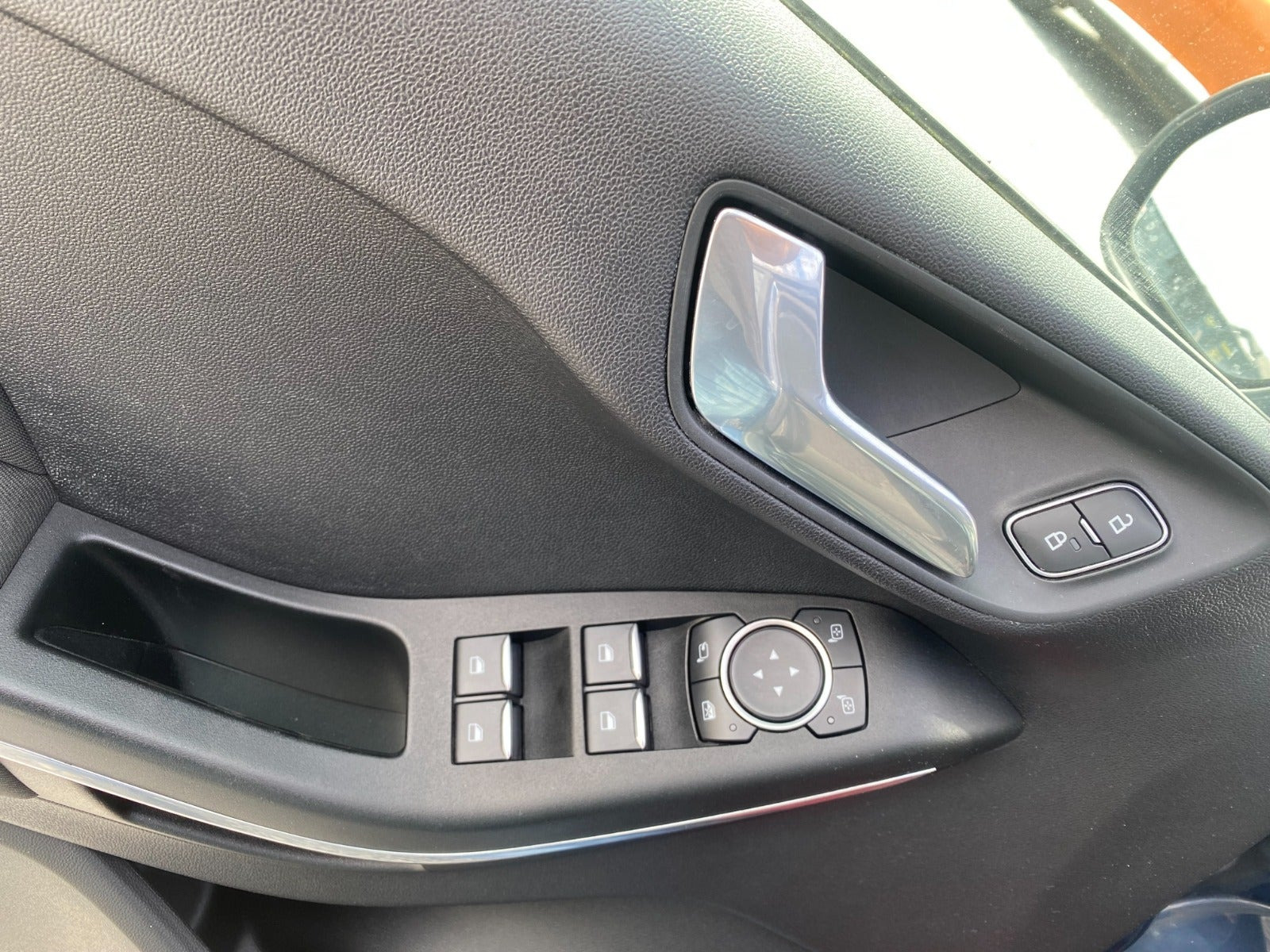 Blå Ford Fiesta fra 2019