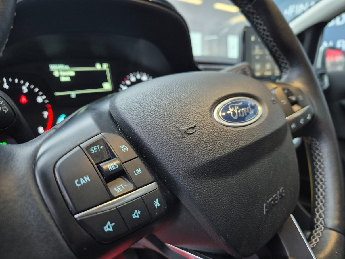 Hvid Ford Fiesta fra 2021