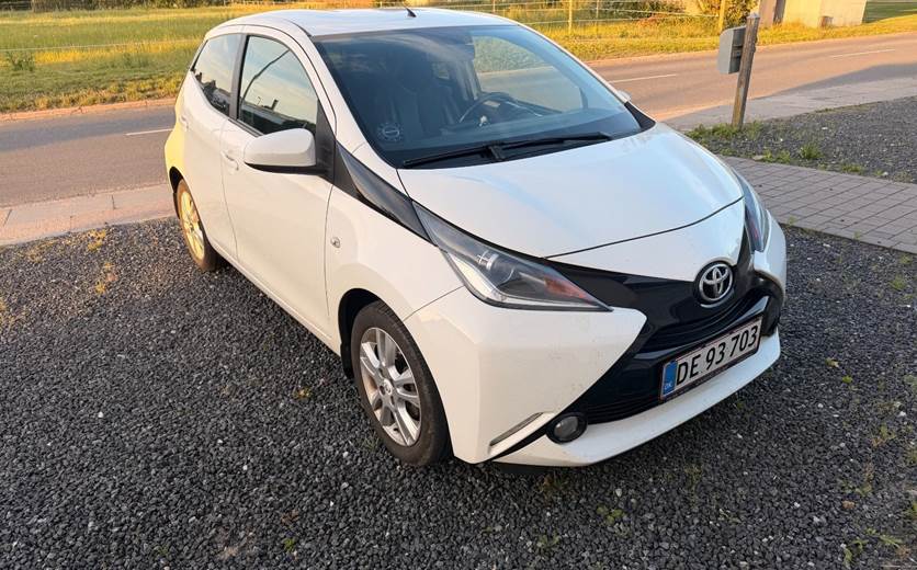 Toyota Aygo 1,0 VVT-i x-clusiv