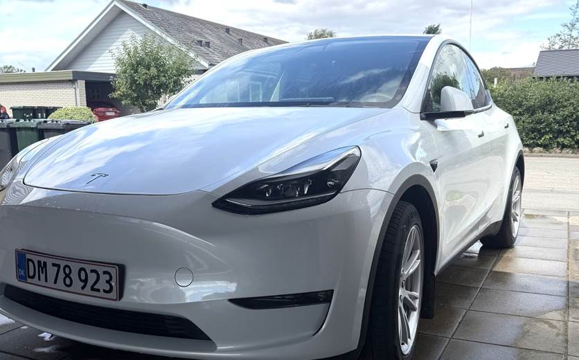 Tesla Model Y Long Range AWD
