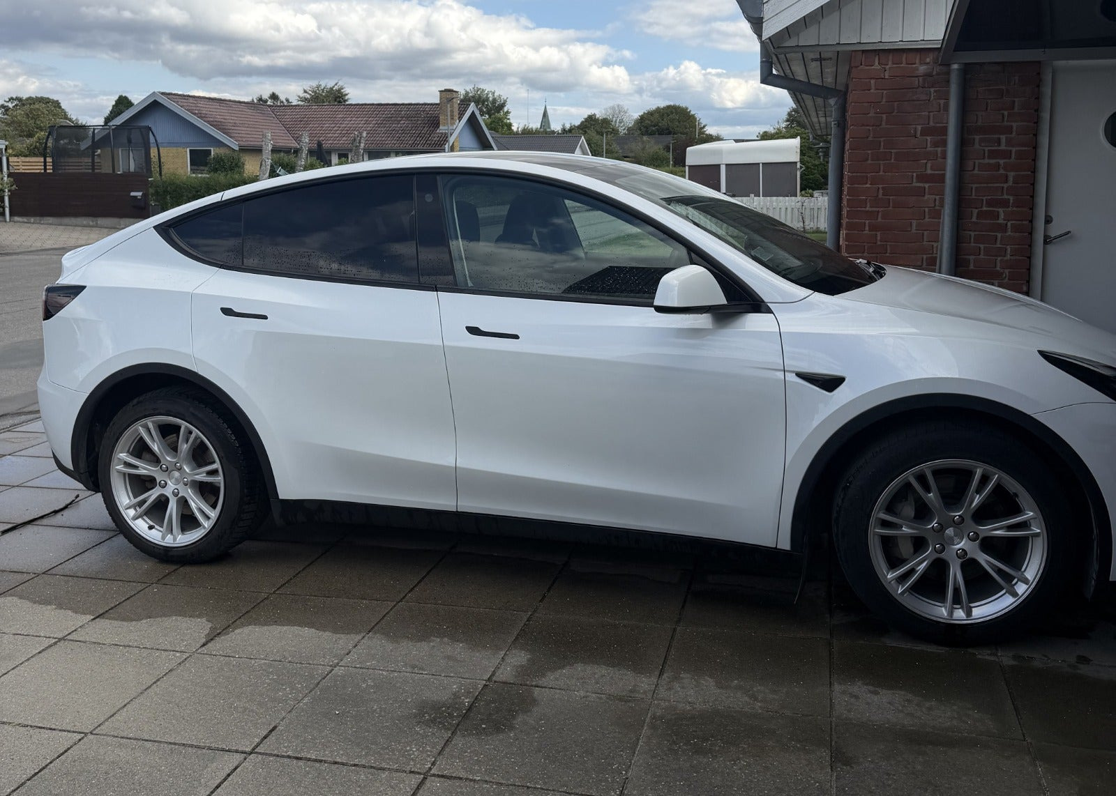undefined Tesla Model Y fra 2023
