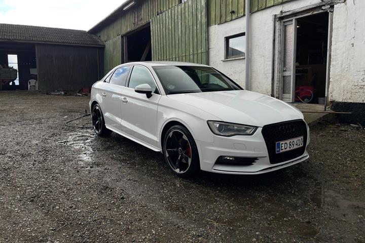 Sort Audi A3 fra 2015