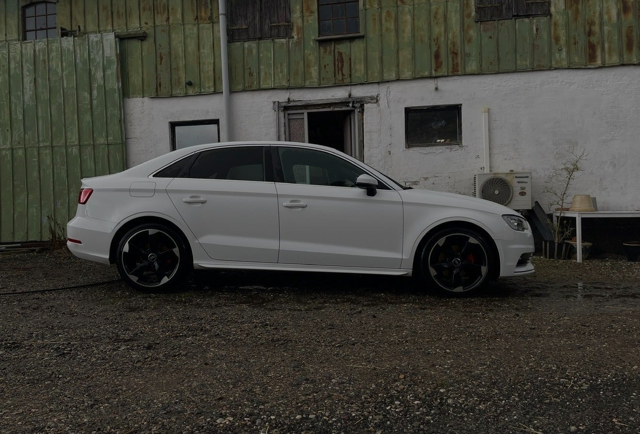 Sort Audi A3 fra 2015
