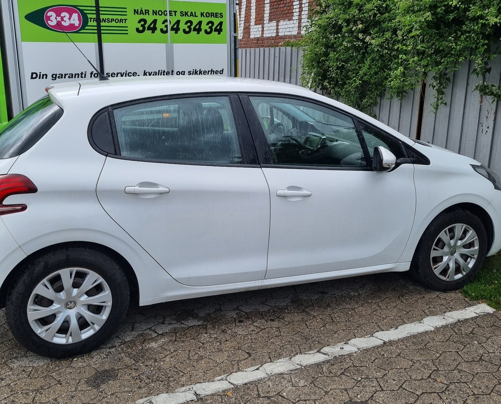 undefined Peugeot 208 fra 2015