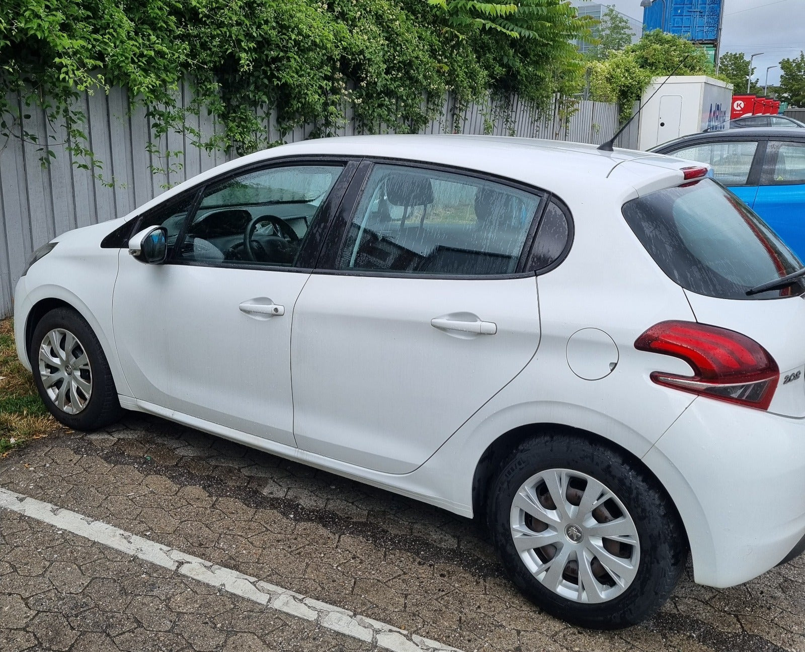 undefined Peugeot 208 fra 2015