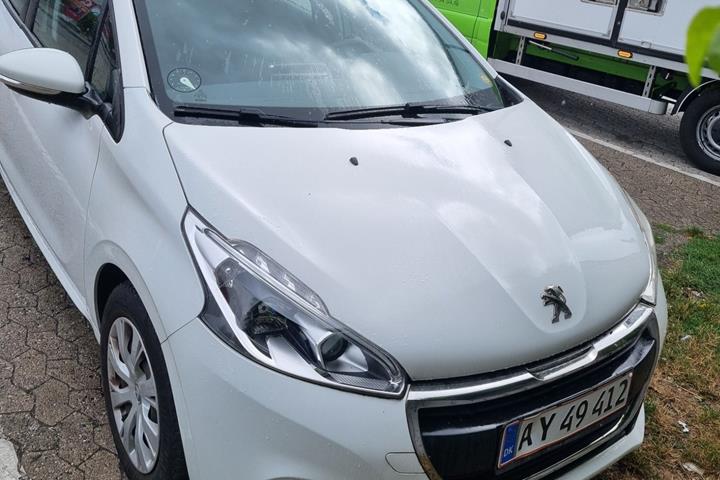 undefined Peugeot 208 fra 2015