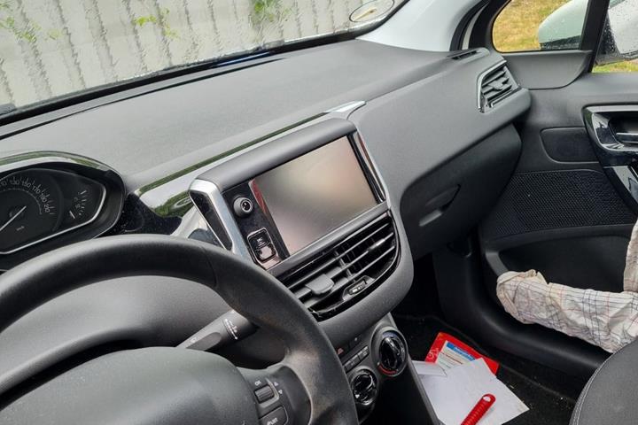undefined Peugeot 208 fra 2015