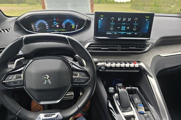 Sort Peugeot 3008 fra 2022