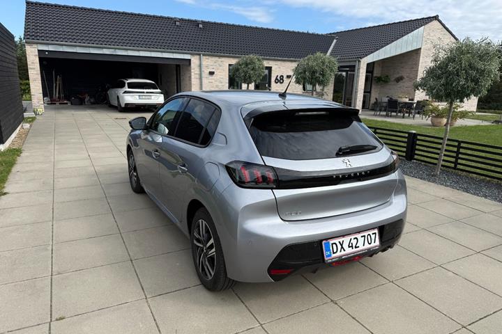 undefined Peugeot 208 fra 2023
