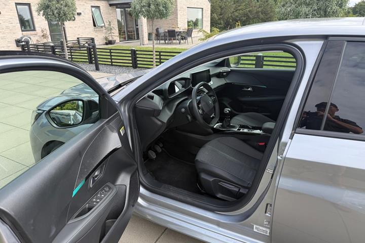 undefined Peugeot 208 fra 2023