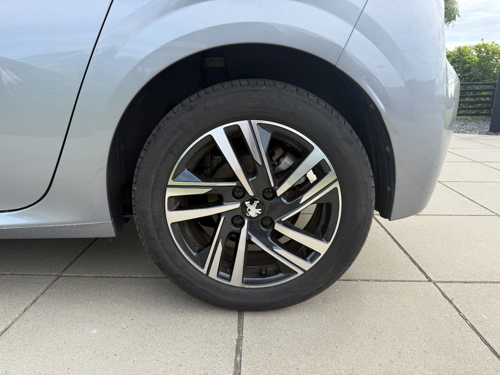 undefined Peugeot 208 fra 2023