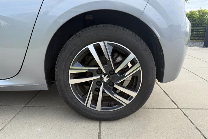 undefined Peugeot 208 fra 2023