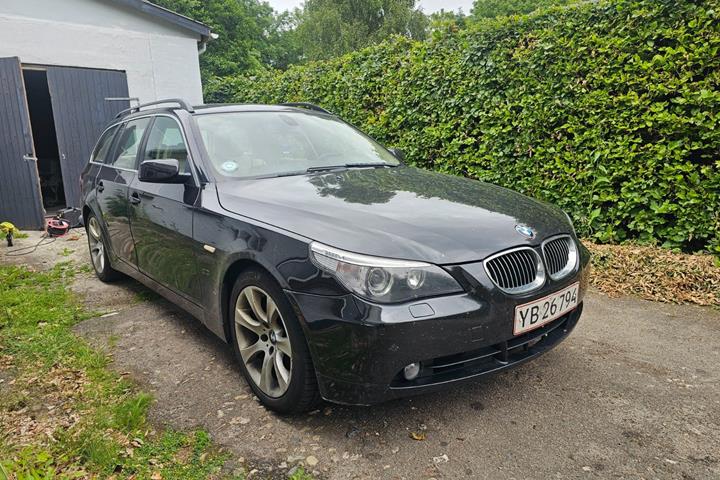 Beige BMW 530d fra 2006