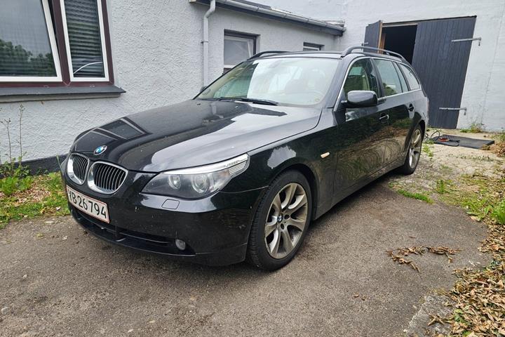 Beige BMW 530d fra 2006