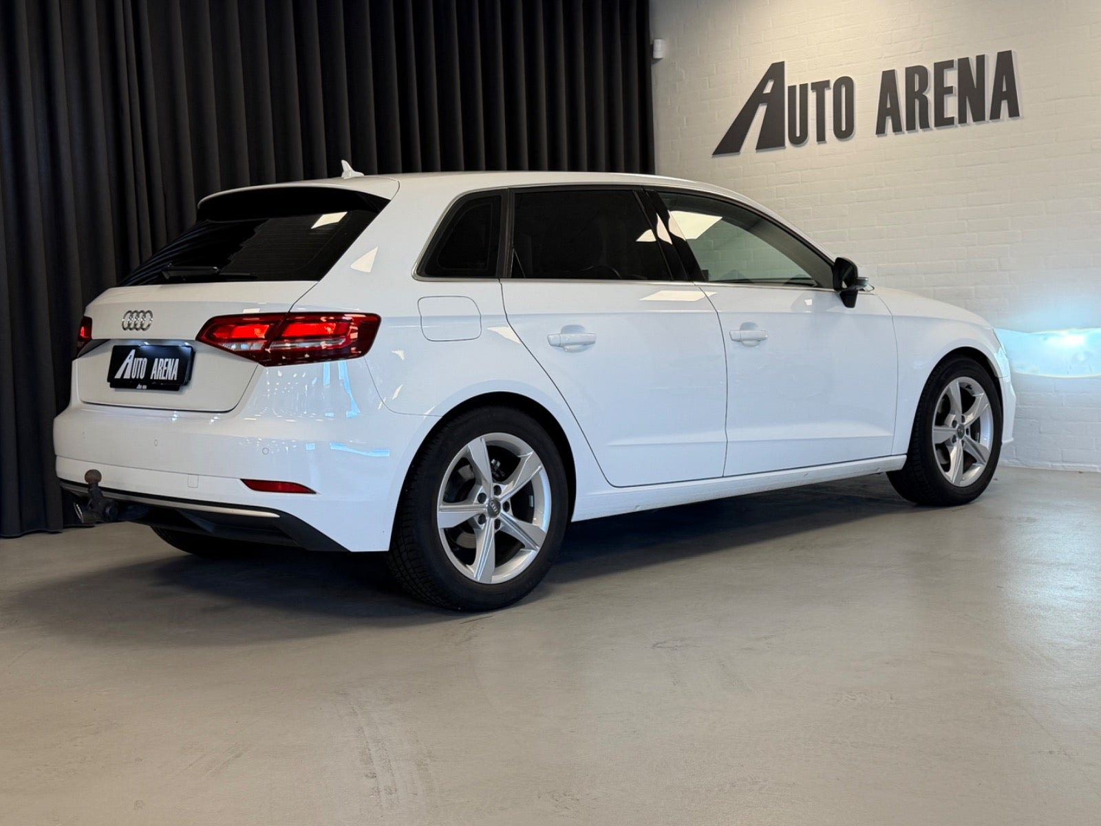 Hvid Audi A3 fra 2017