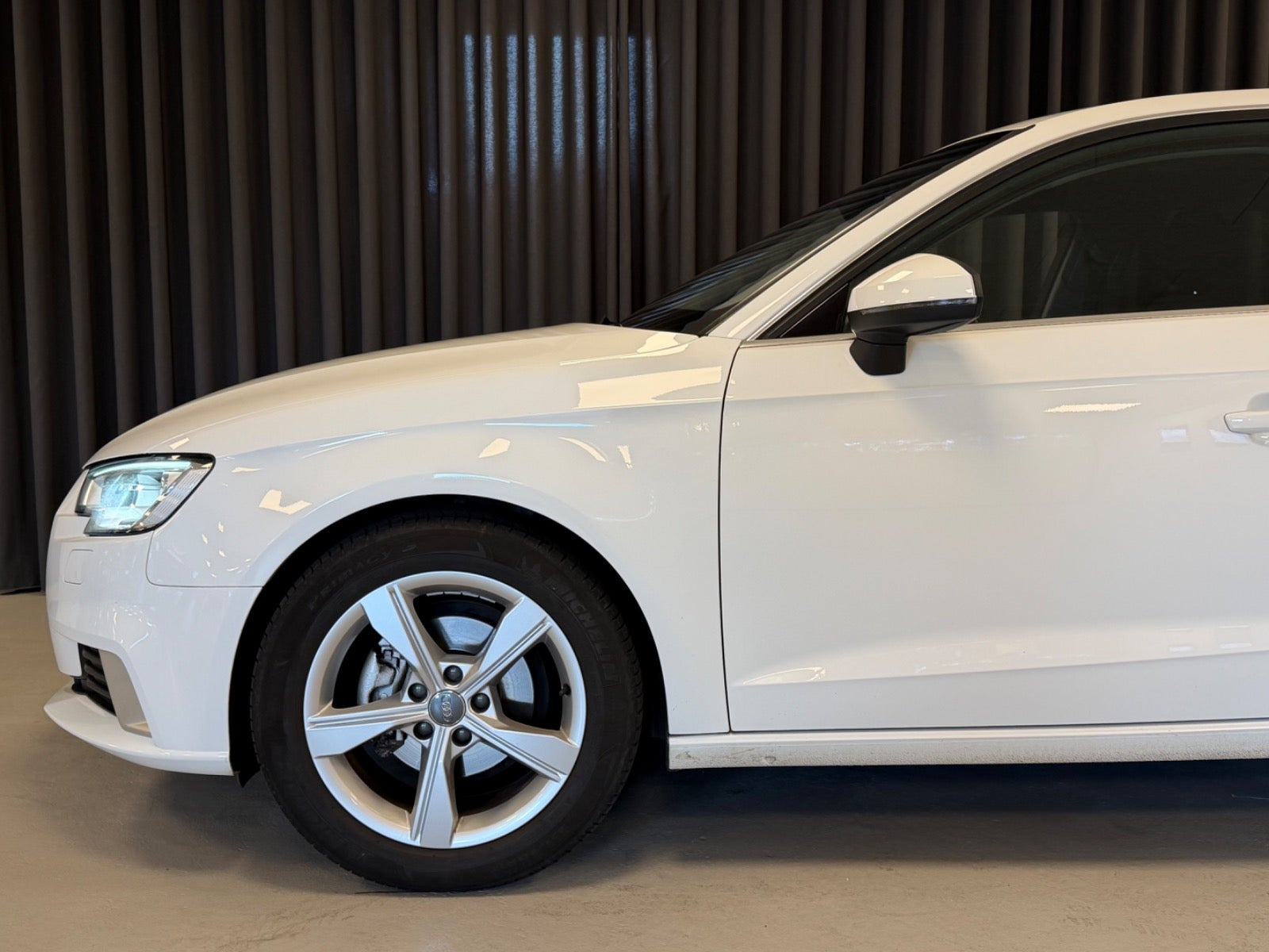 Hvid Audi A3 fra 2017
