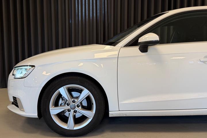 Hvid Audi A3 fra 2017
