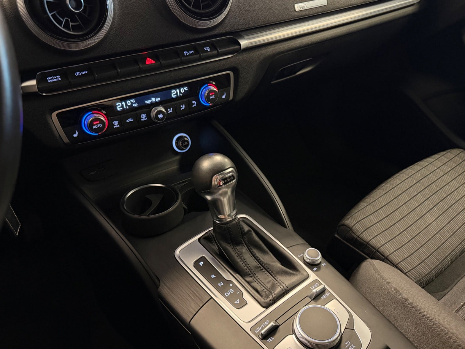 Hvid Audi A3 fra 2017