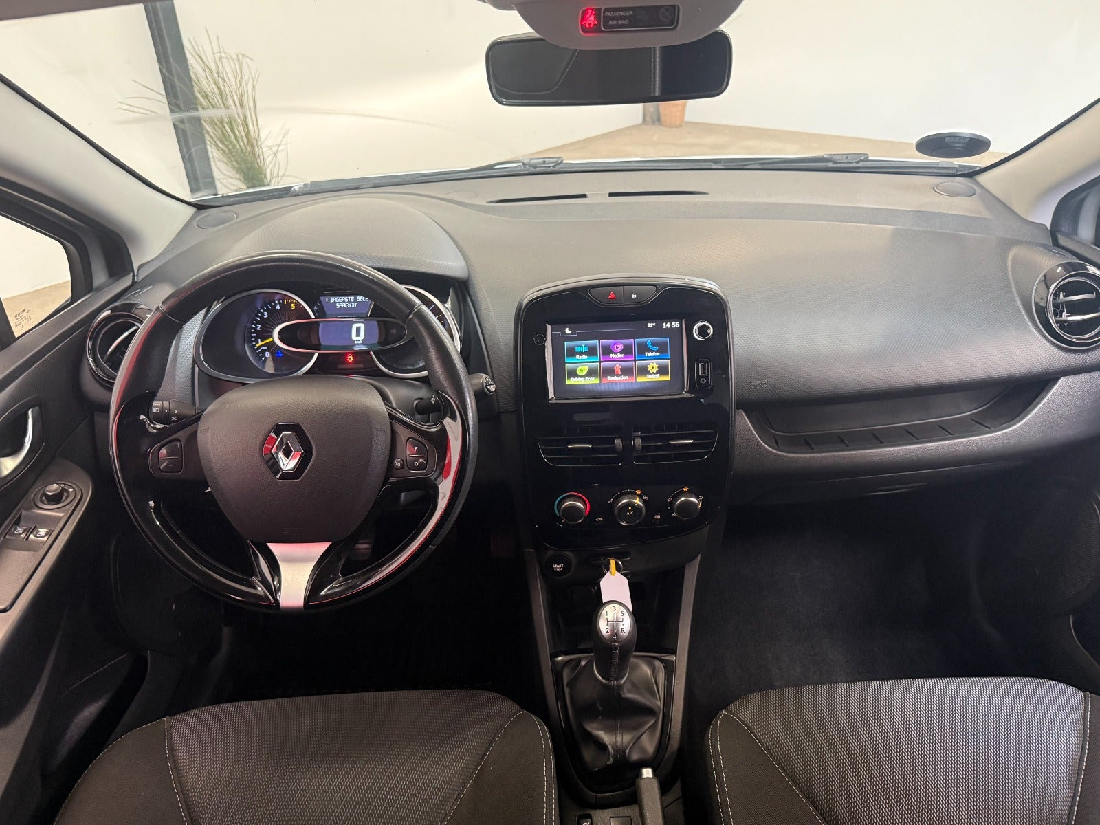 Sort Renault Clio IV fra 2015