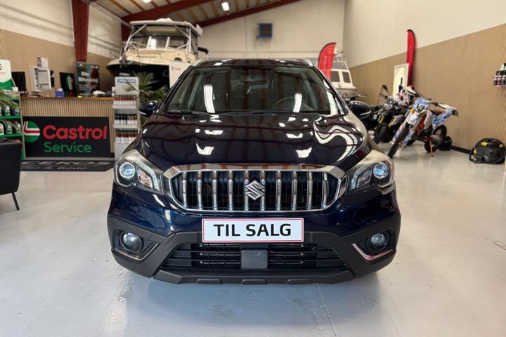 Blå Suzuki S-Cross fra 2016