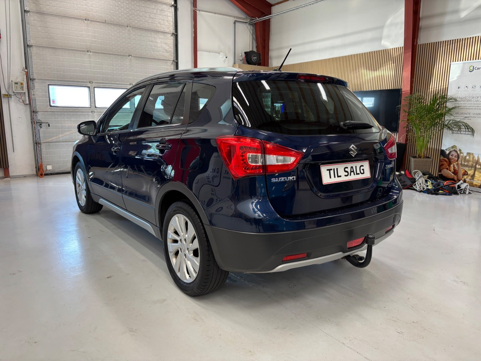 Blå Suzuki S-Cross fra 2016