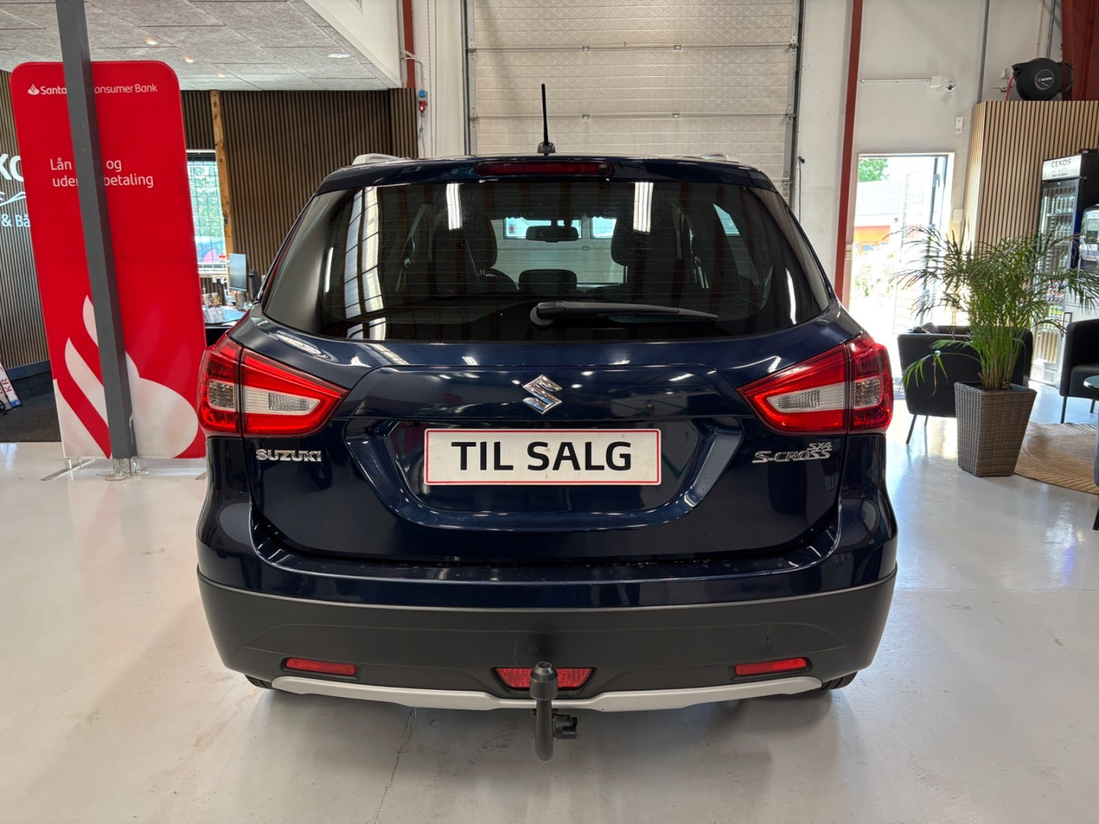 Blå Suzuki S-Cross fra 2016