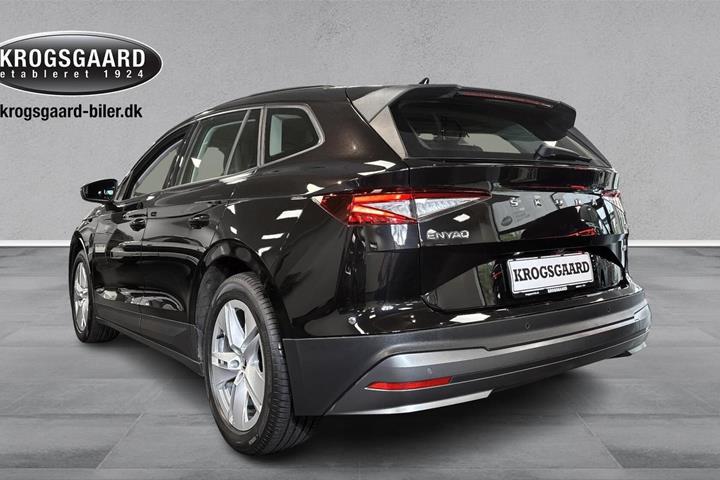 Sort Skoda Enyaq fra 2023