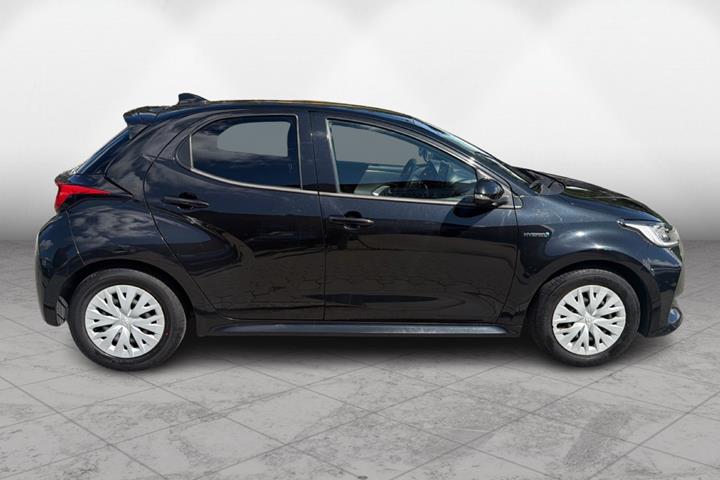 Sort Toyota Yaris fra 2020