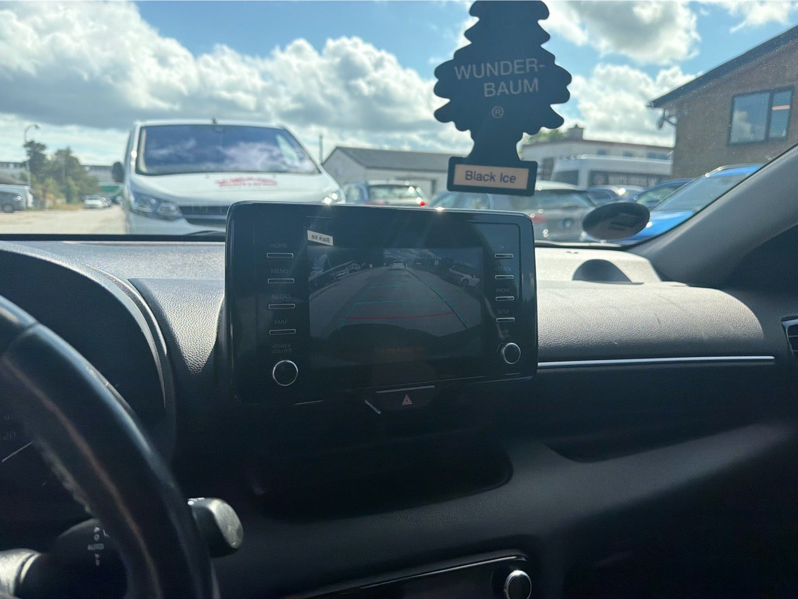 Sort Toyota Yaris fra 2020
