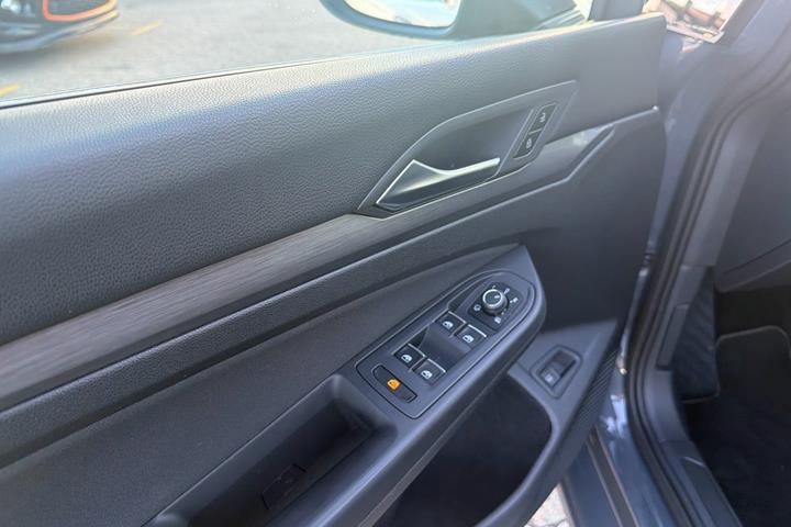 Sort VW Golf VIII fra 2021