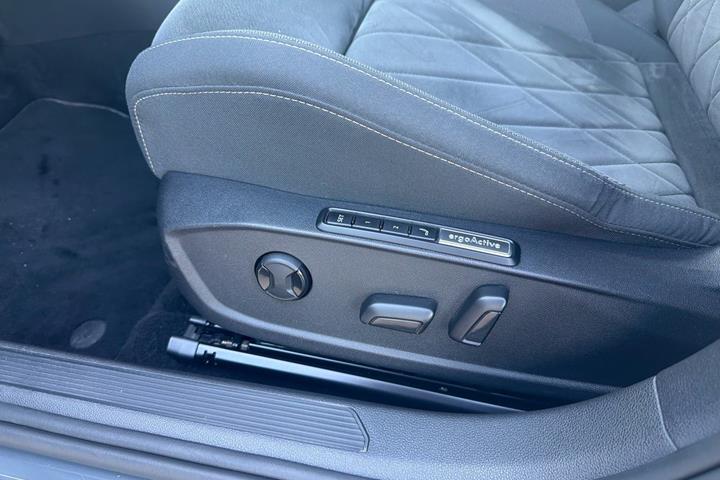 Sort VW Golf VIII fra 2021