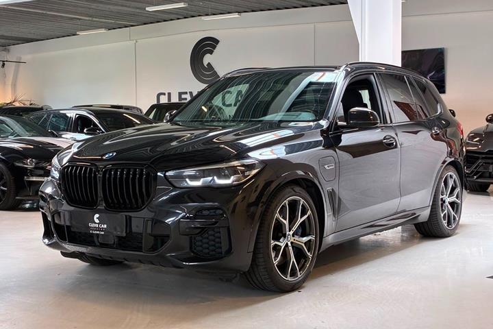 Sort BMW X5 fra 2023