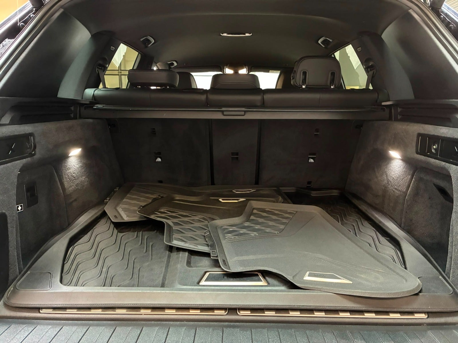 Sort BMW X5 fra 2023