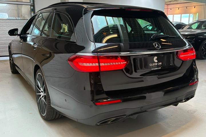 Sort Mercedes E43 fra 2017