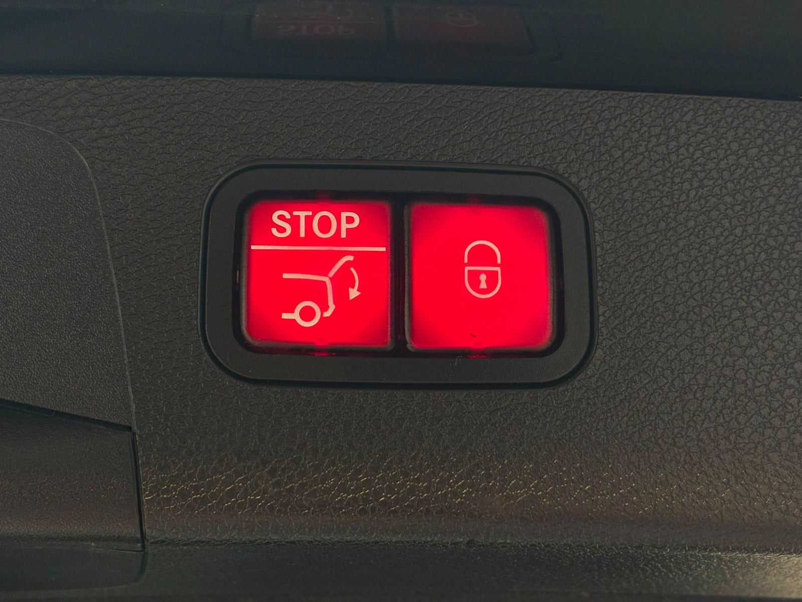 Sort Mercedes E43 fra 2017