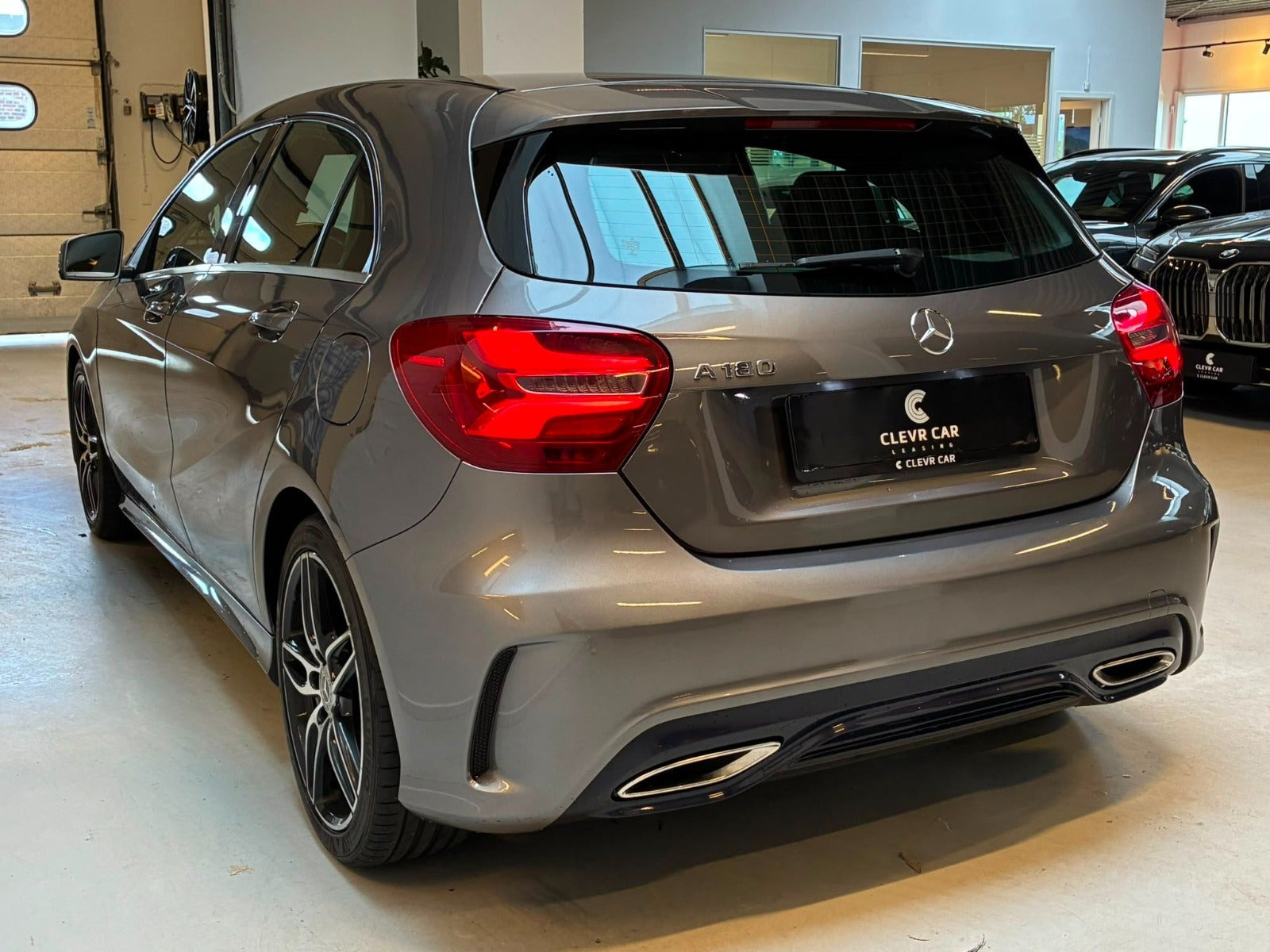 Sølv Mercedes A180 fra 2017