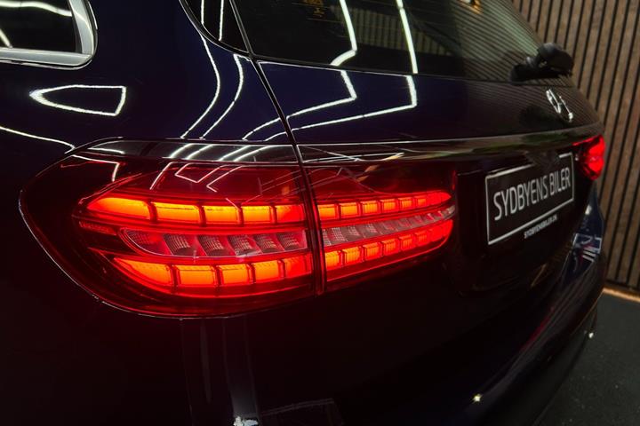 undefined Mercedes E300 de fra 2021