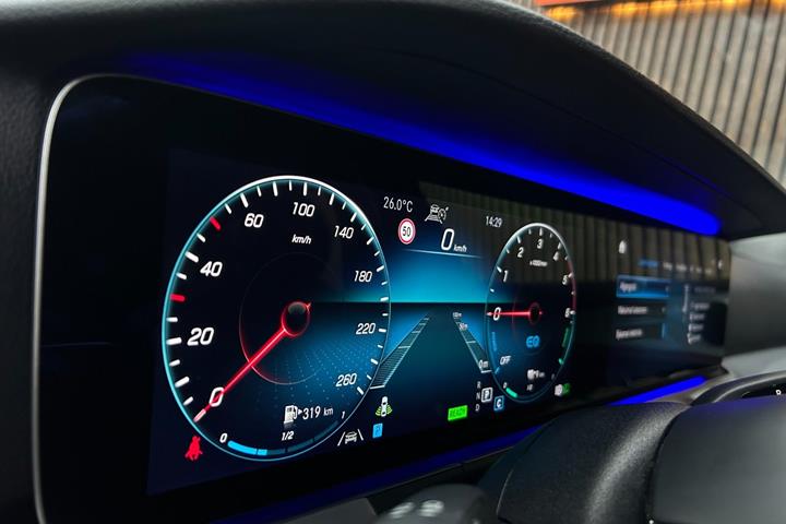 undefined Mercedes E300 de fra 2021