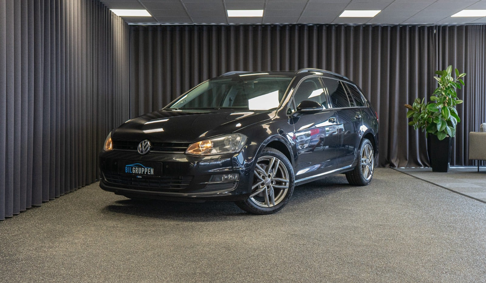 Sort VW Golf VII fra 2014