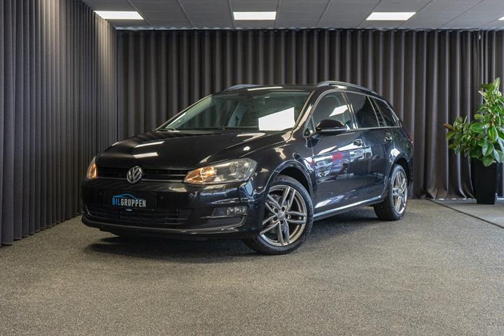 Sort VW Golf VII fra 2014