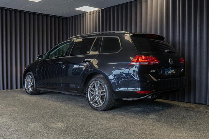 Sort VW Golf VII fra 2014