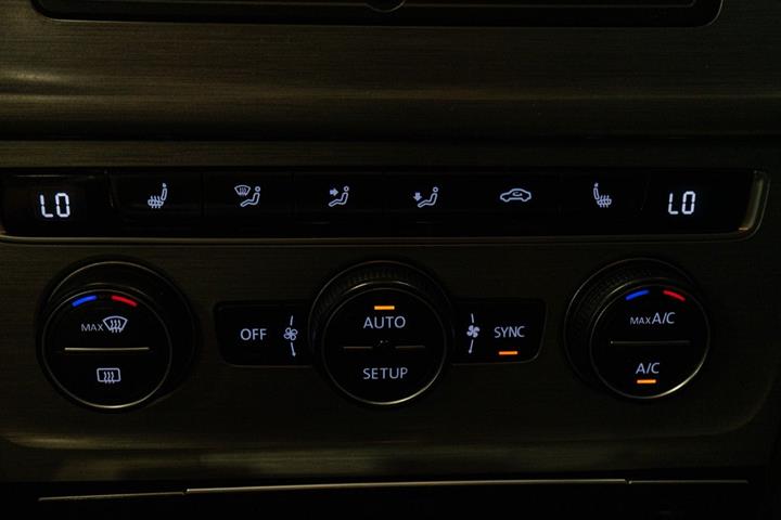 Sort VW Golf VII fra 2014
