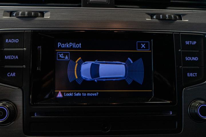Sort VW Golf VII fra 2014