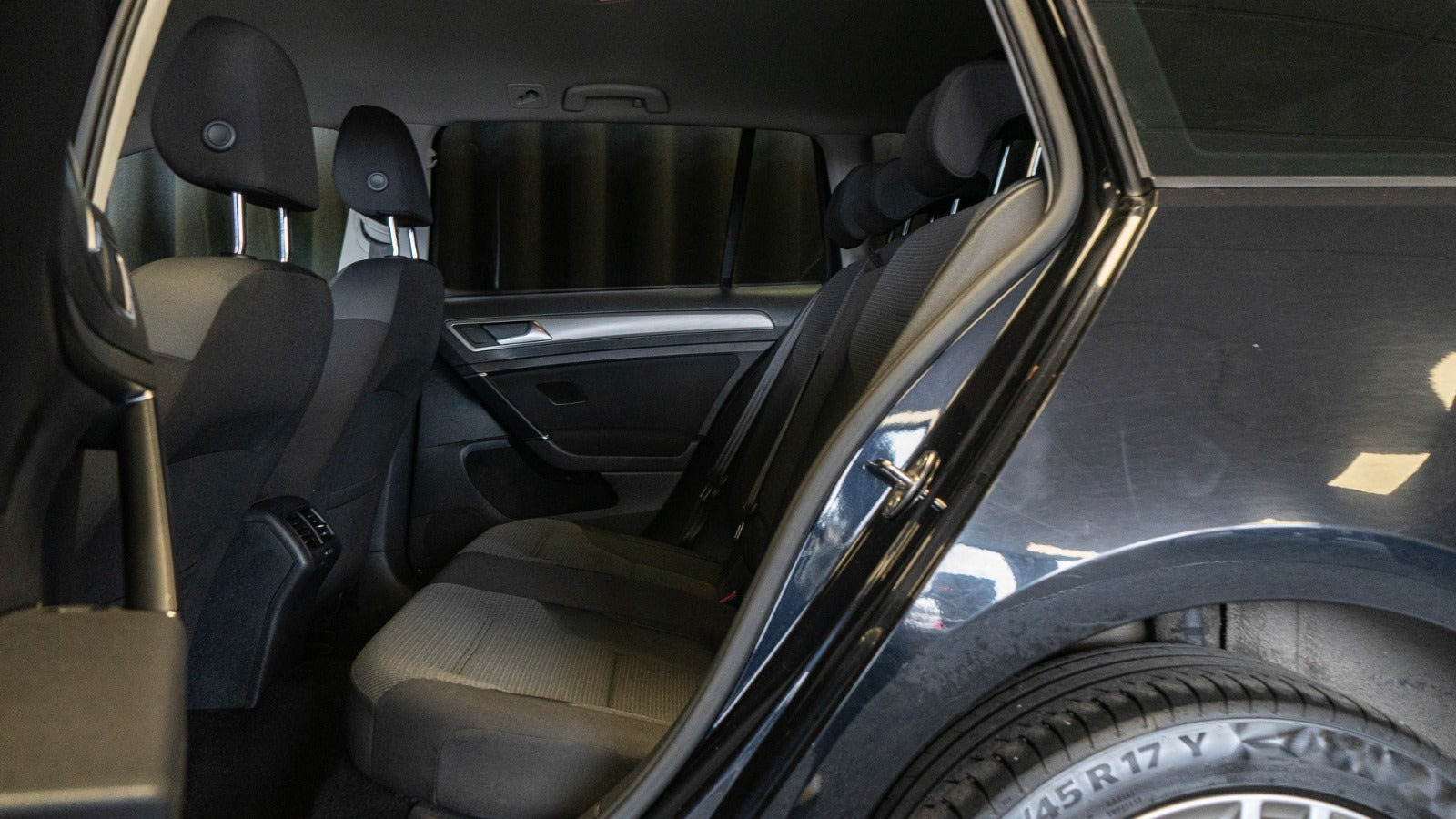 Sort VW Golf VII fra 2014